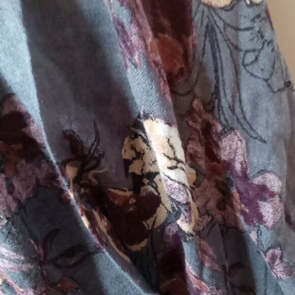 Floral 54X72 Wrap. Boho, Feminine, Warm, Cozy. - Picture 2 of 6